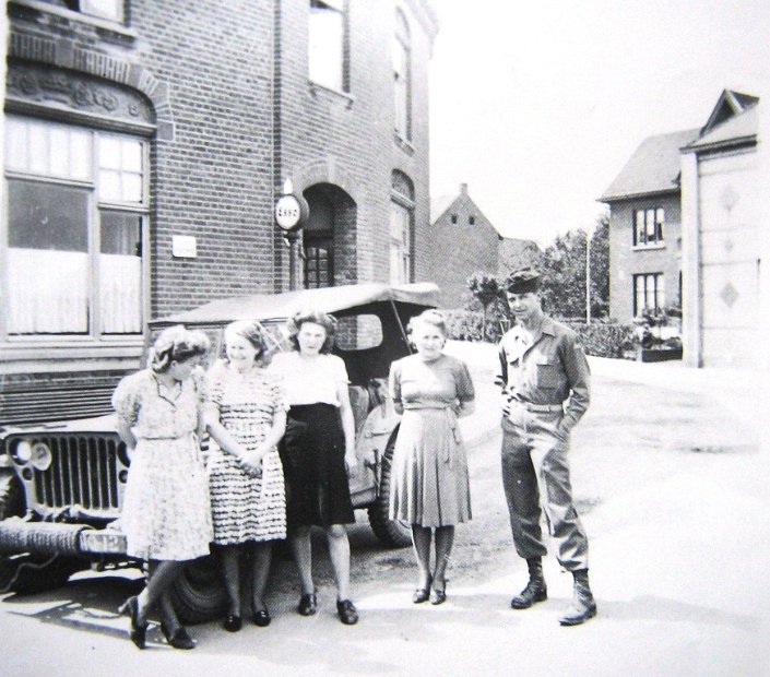 128- Hoek Beatrixlaan 1944